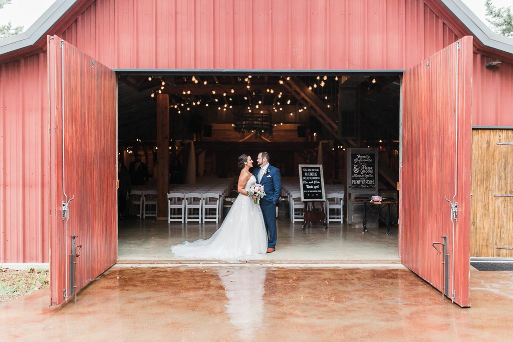 5 Reasons Why You Should Choose A Barn Wedding Venue